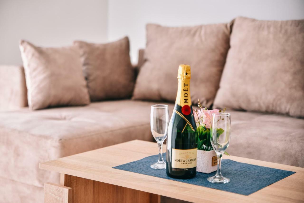 Riva Luxury Apartment อุลซิน ภายนอก รูปภาพ